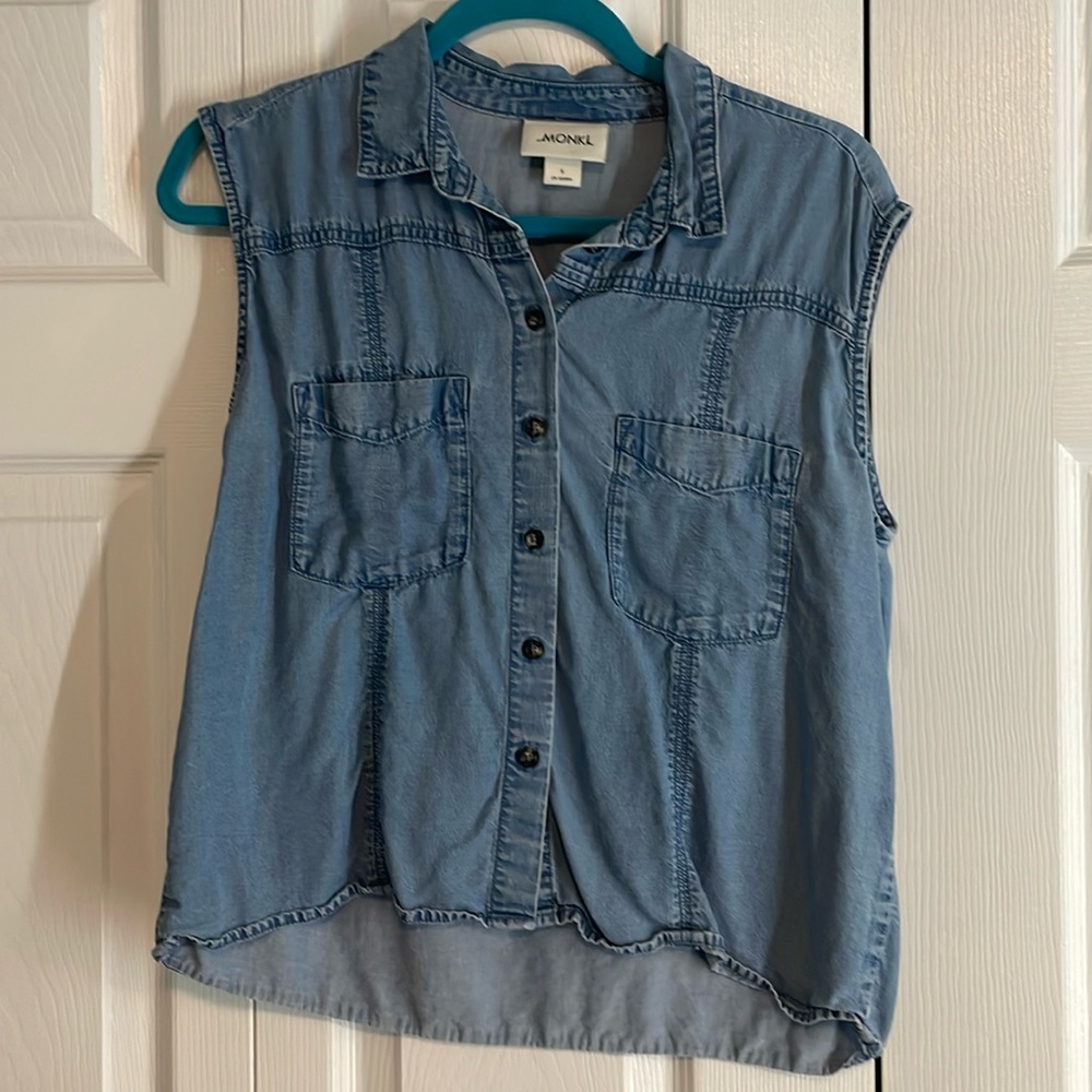 Monki Sleveless Top